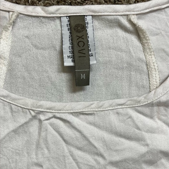 XCVI White Lace Blouse with Relaxed Fit - Picture 3 of 3